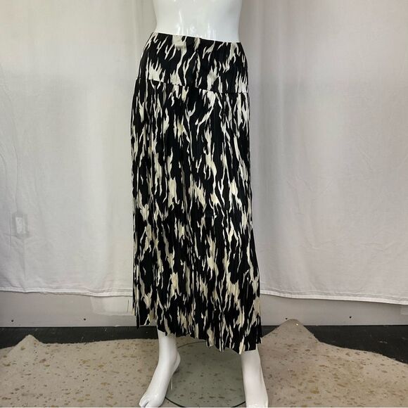 NEW Norma Walters Vintage 80’s Black Cream Silk Top & Midi Skirt Set 10 - Picture 8 of 17